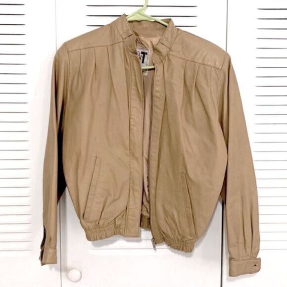 Jackets & Blazers - Vintage Leather Jacket 